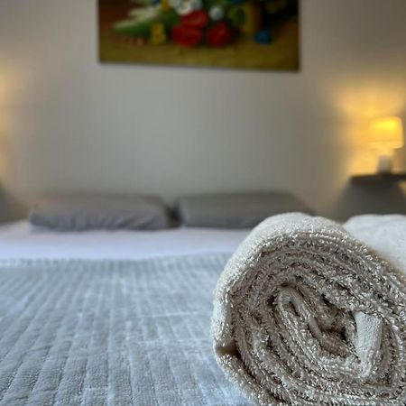 T2 Calme Et Paisible Parking Apartamento Carcassonne Exterior foto