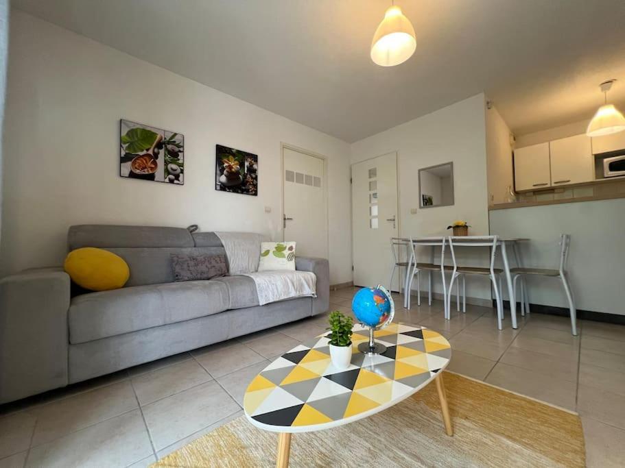 T2 Calme Et Paisible Parking Apartamento Carcassonne Exterior foto