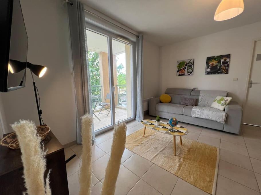 T2 Calme Et Paisible Parking Apartamento Carcassonne Exterior foto